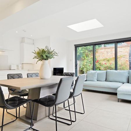The Wimbledon Hideaway - Glamorous 3Bdr House With Garden ลอนดอน ภายนอก รูปภาพ