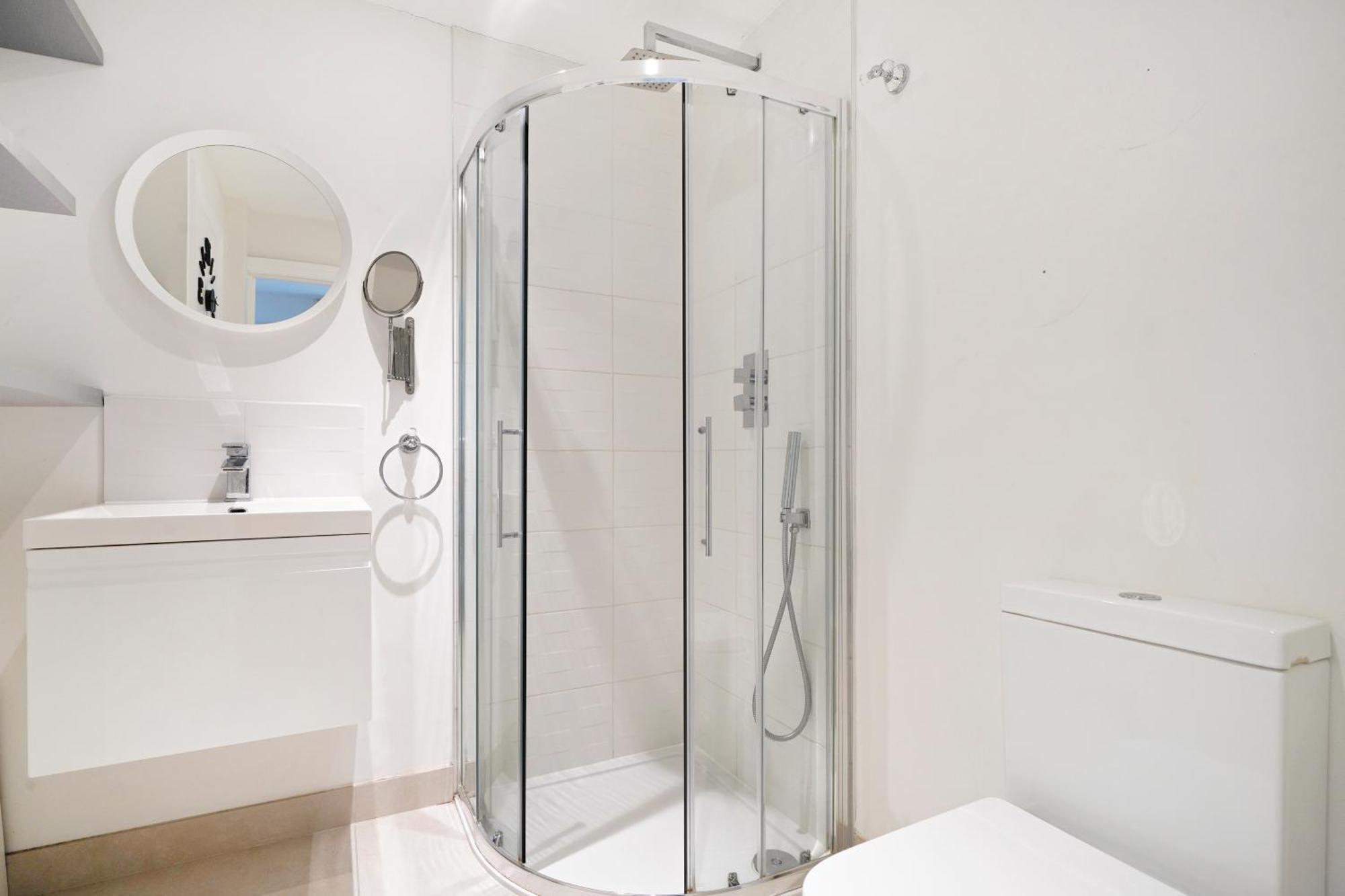 The Wimbledon Hideaway - Glamorous 3Bdr House With Garden ลอนดอน ภายนอก รูปภาพ